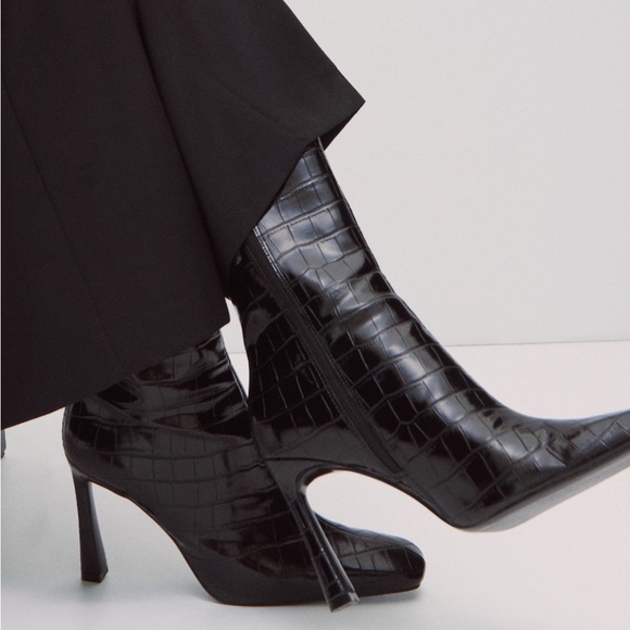 Mango COCO LEATHER-EFFECT HEELED
ANKLE BOOTS, Size 11, Black - Picture 3 of 9